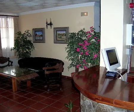 Hotel Penarrubia 3*